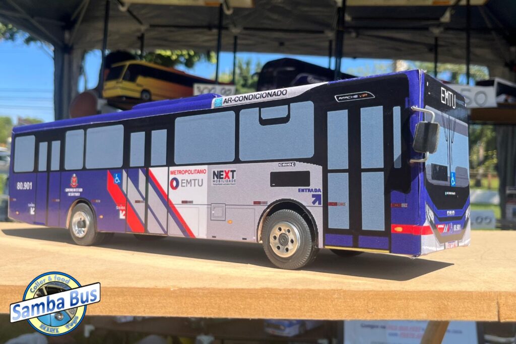 Miniatura de Ônibus Urbano Caio Apache VIP 5 Next Mobilidade EMTU 3 Miniatura de Onibus Urbano Caio Apache VIP 5 EMTU Samba Bus Miniaturas de Onibus Next Mobilidade 3