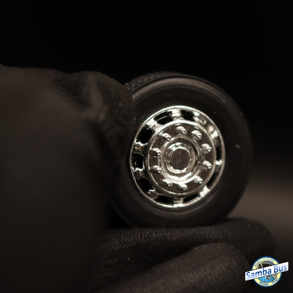 Miniaturas de Ônibus Rodinhas Personalizadas Samba Bus (3)