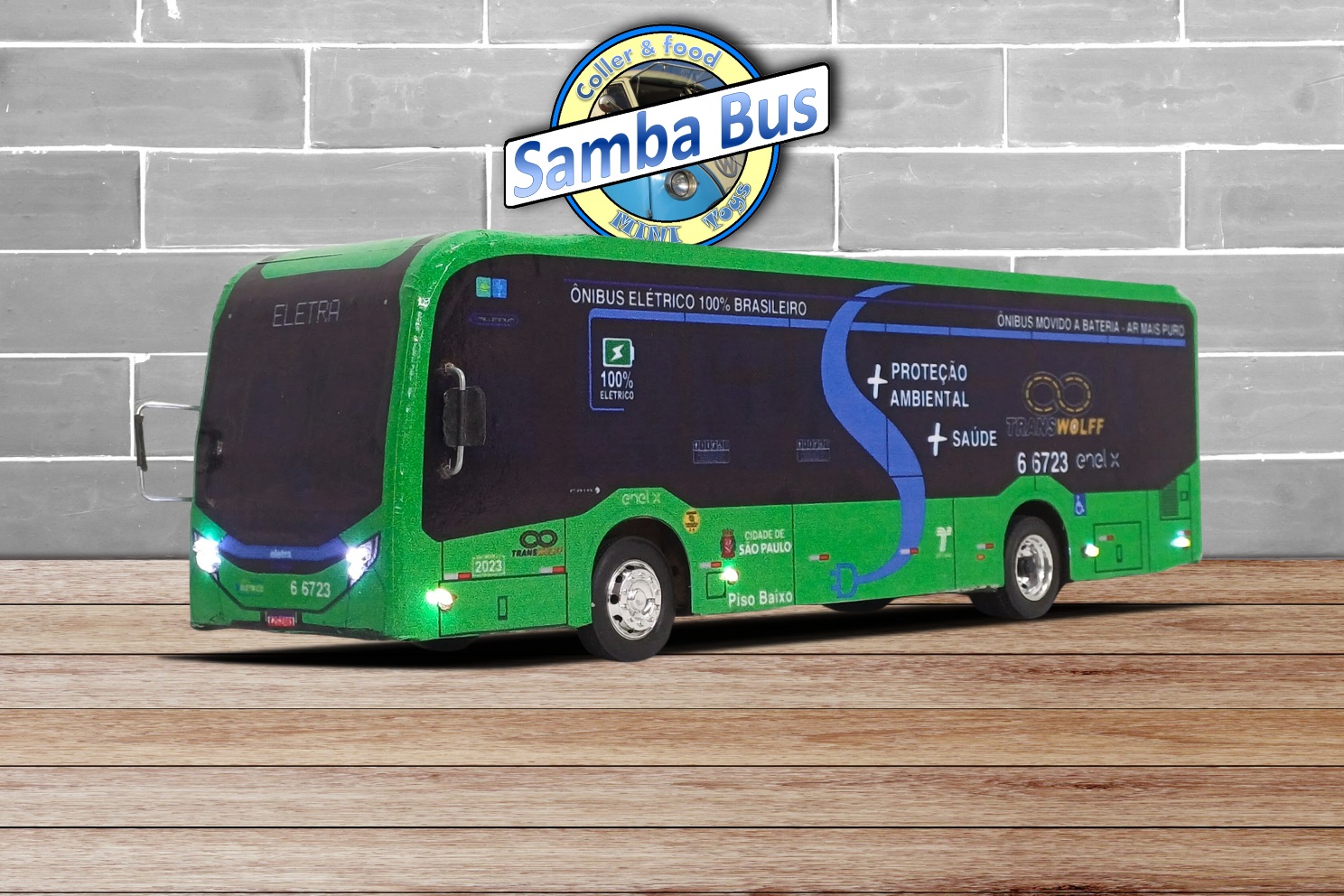 Miniatura de Ônibus Urbano Elétrico com Kit Led Escala 1/32