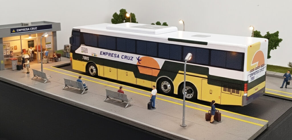 Miniatura de Ônibus Empresa Cruz Monobloco Mercedes Benz O-400RSD Diorama