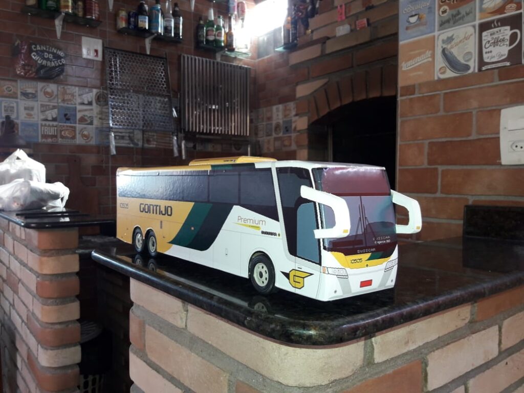 Miniatura Gigante de Ônibus Gontijo