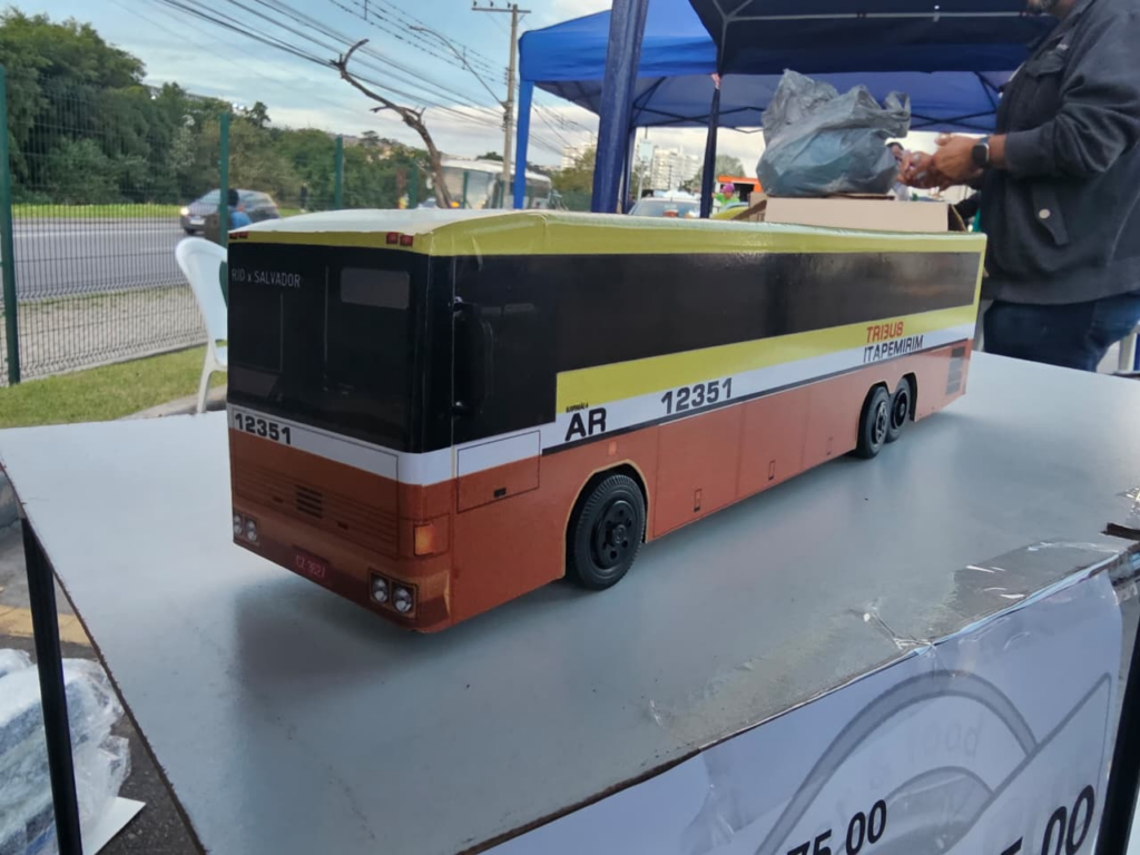 Miniaturas de Ônibus Samba Bus Viação Itapemirim Tribus