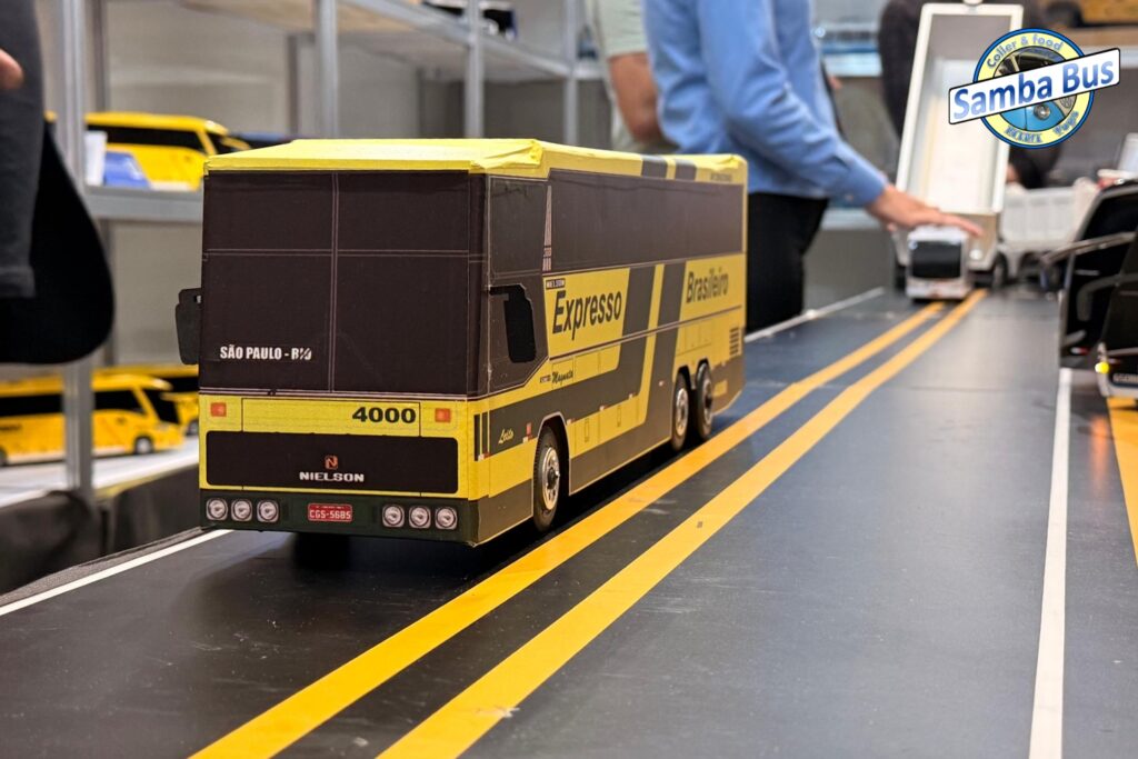 Miniatura de Ônibus Expresso Brasileiro (1)