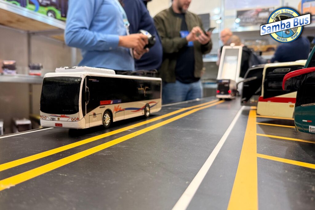 Miniatura de Ônibus Trólebus Busscar Urbanuss Pluss (5)